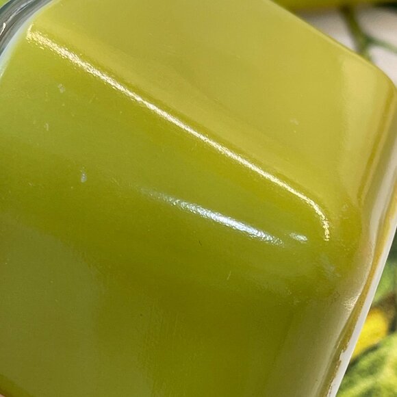 4-Pc 1960s Pyrex Refrigerator Dishes with Lids- Super shape Vintage! - Picture 7 of 16